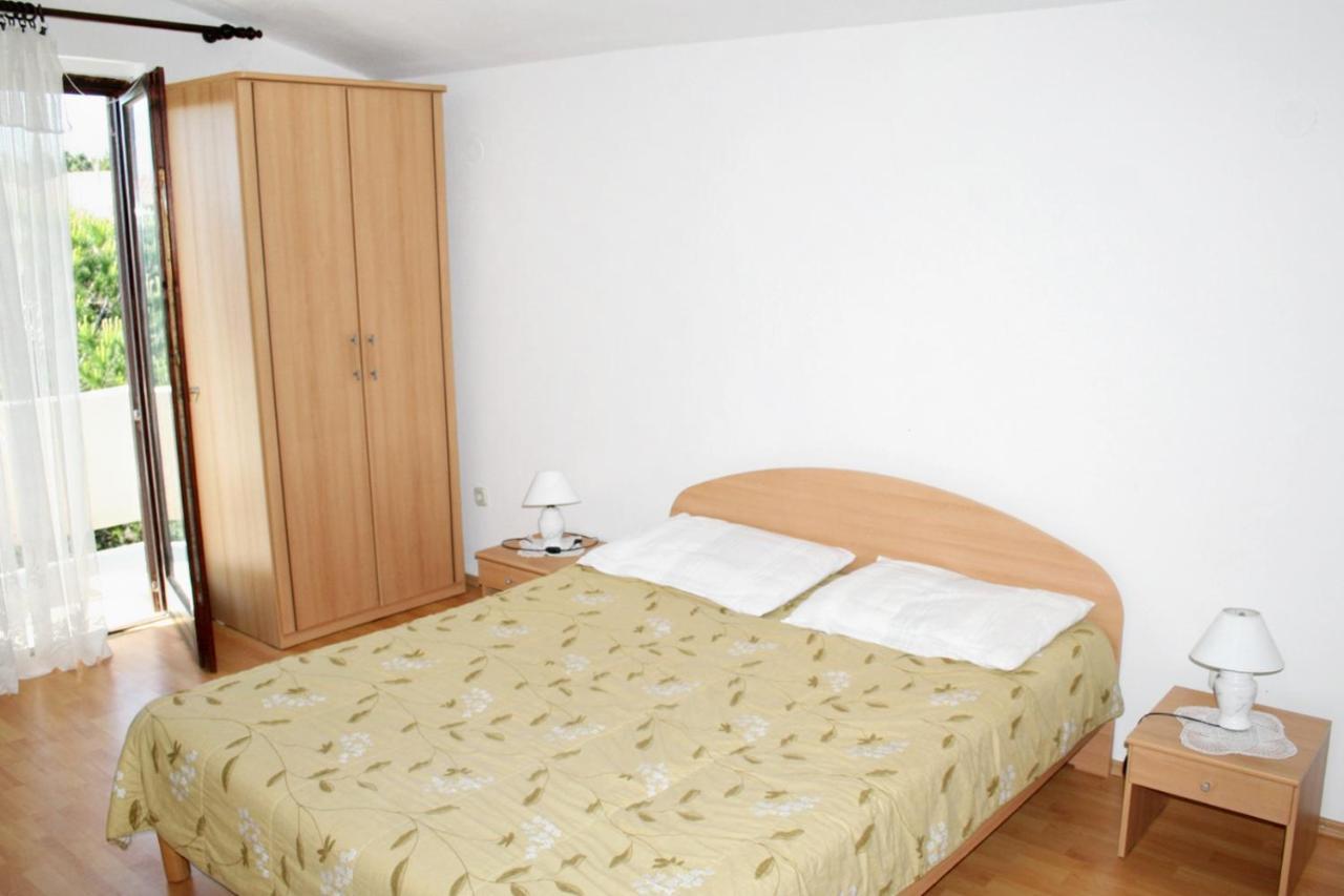 Apartments By The Sea Mandre, Pag - 3084 Kolan Exterior foto