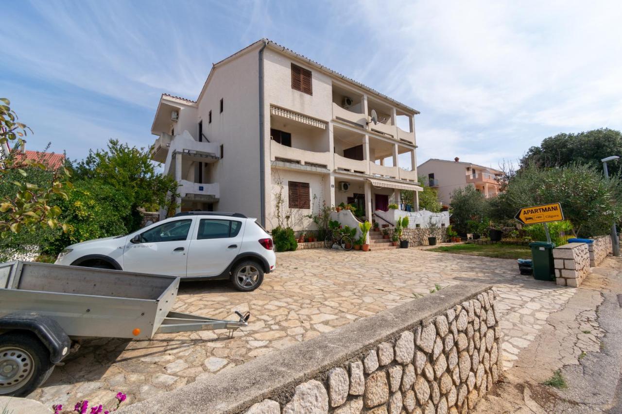 Apartments By The Sea Mandre, Pag - 3084 Kolan Exterior foto