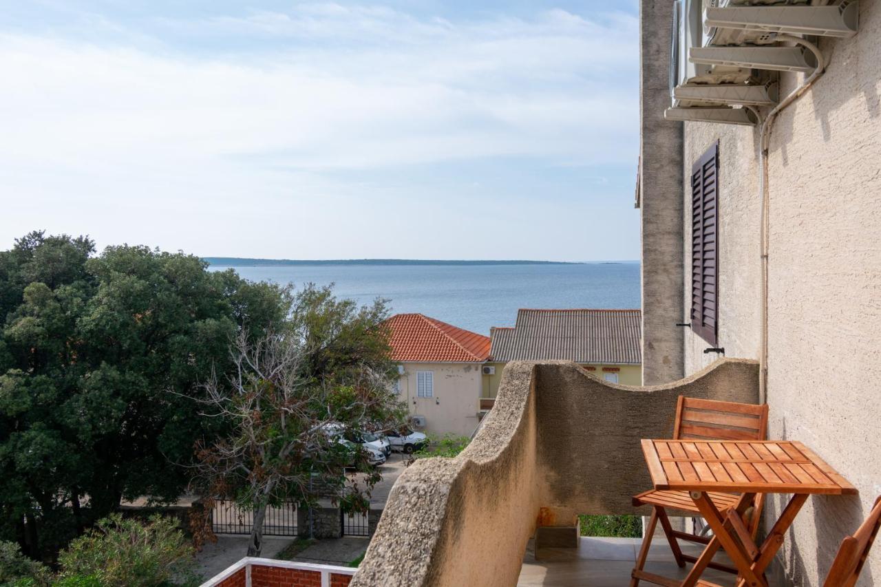 Apartments By The Sea Mandre, Pag - 3084 Kolan Exterior foto