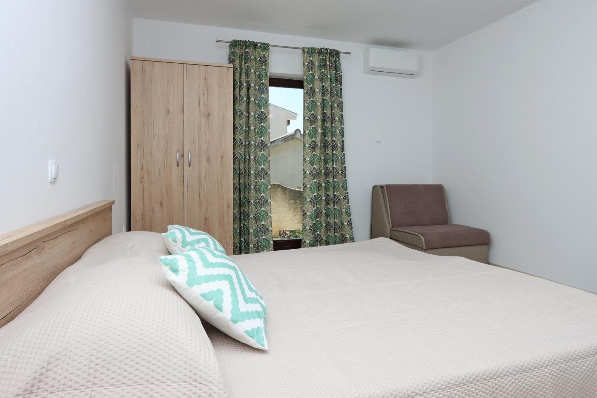 Apartments By The Sea Mandre, Pag - 3084 Kolan Habitación foto