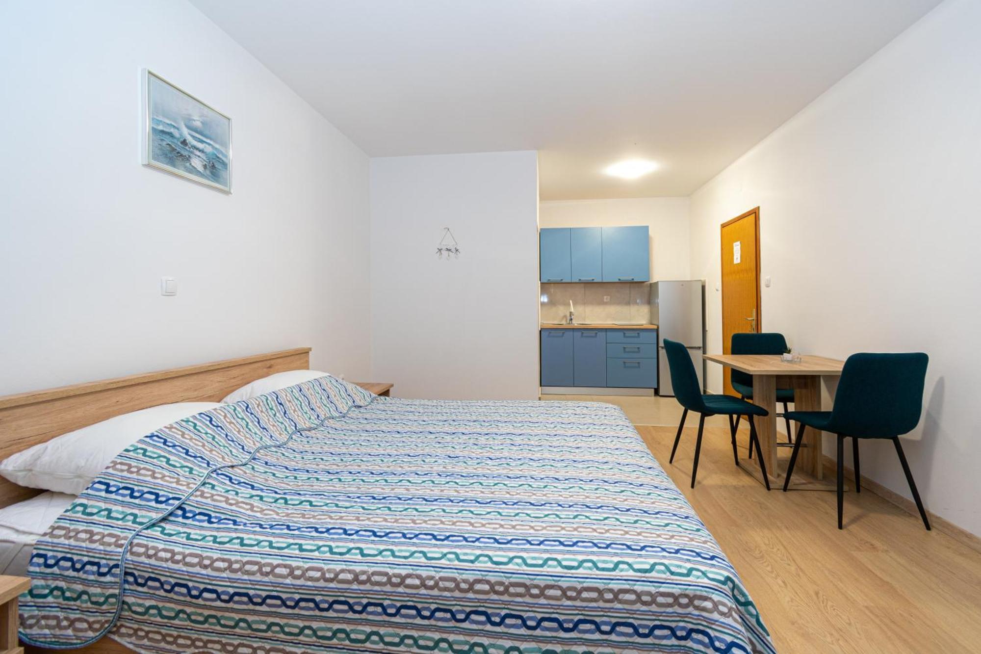 Apartments By The Sea Mandre, Pag - 3084 Kolan Habitación foto